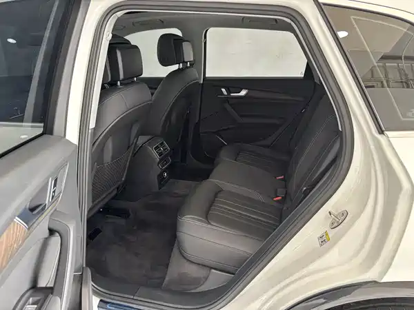 Audi Q5L 2024, фото 22