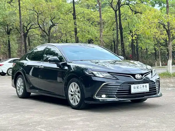 Toyota Camry 2023, фото 3