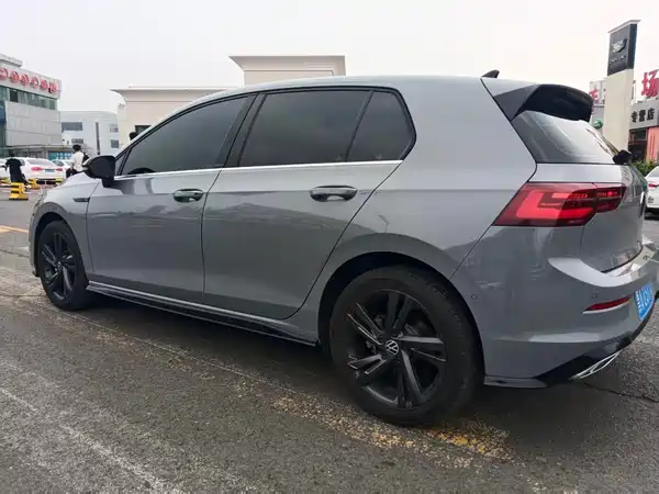 Volkswagen Golf 2023, фото 4