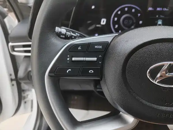 Hyundai Elantra 2022, фото 8
