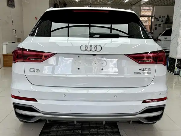 Audi Q3 2023, фото 5