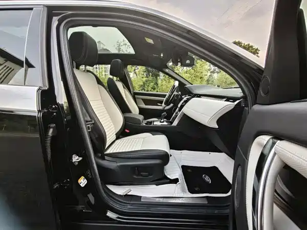 Land Rover Discovery Sport 2022, фото 11