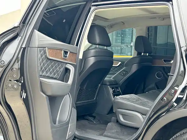 Hongqi HS7 2022, фото 5
