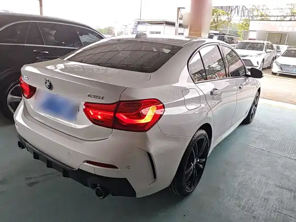 BMW 1 Series 2021, фото 6