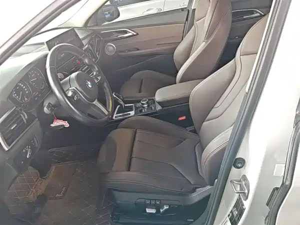 BMW 1 Series 2021, фото 14