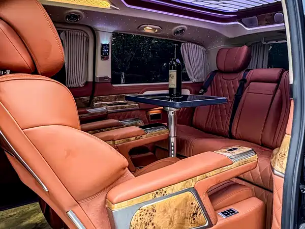Mercedes-Benz V-Class 2022, фото 31