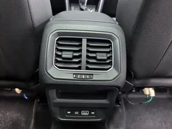 Volkswagen Tiguan L 2023, фото 10