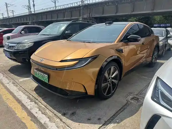 Toyota bZ5 2025
