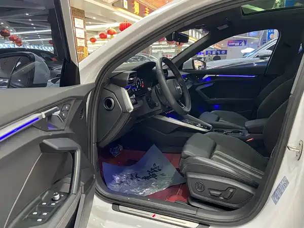 Audi A3 2022, фото 7