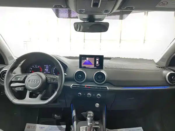 Audi Q2L 2022, фото 6