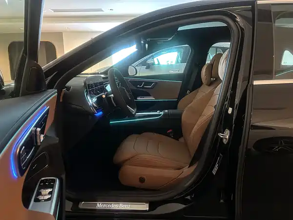 Mercedes-Benz E-Class 2025, фото 7