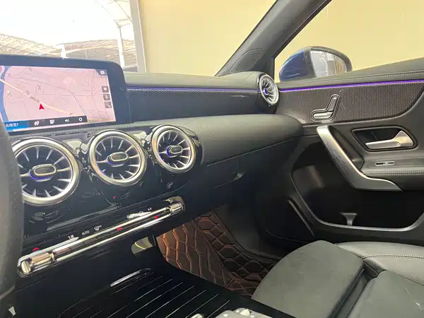 Mercedes-Benz A-Class 2022, фото 12
