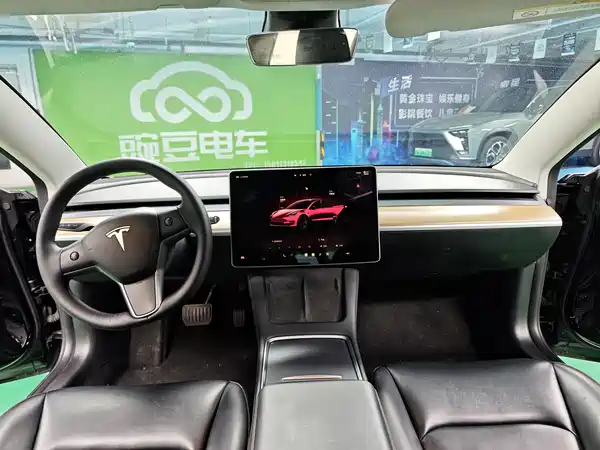 Tesla Model 3 2022, фото 11
