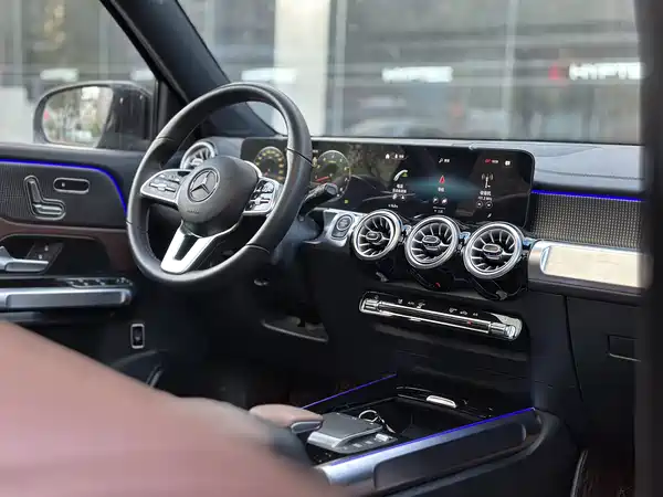 Mercedes-Benz GLB 2023, фото 7