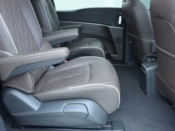Buick GL8 2022, фото 12