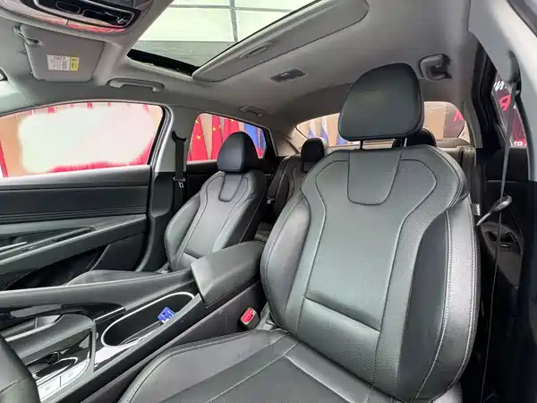 Hyundai Elantra 2022, фото 9