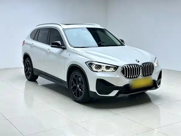 BMW X1 2022, фото 3