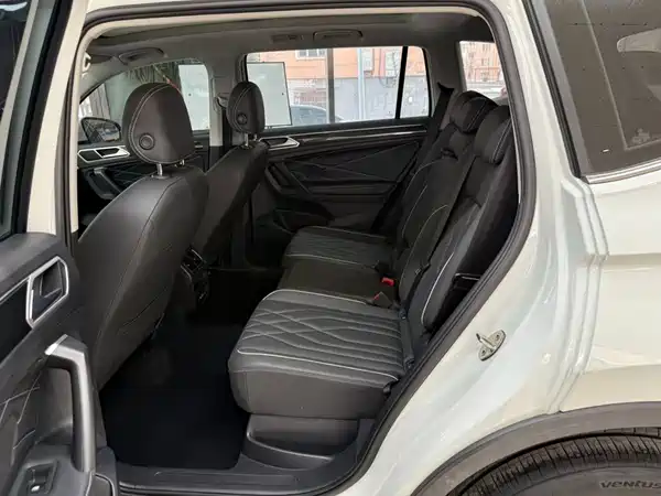Volkswagen Tiguan L 2023, фото 18