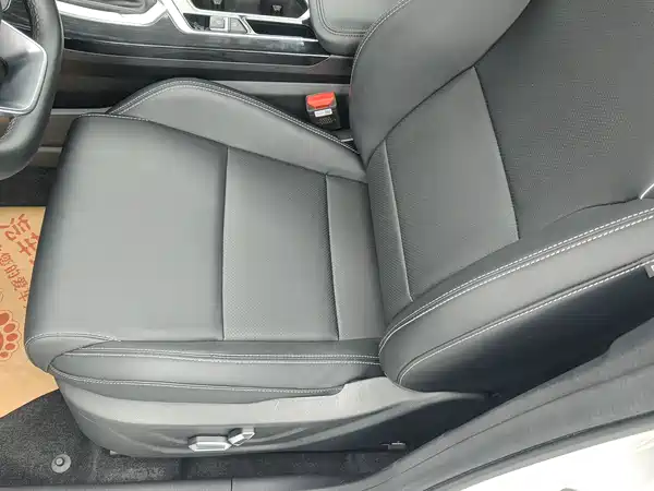 Geely Coolray 2025, фото 14