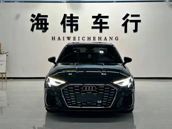 Audi A3 2023, фото 2