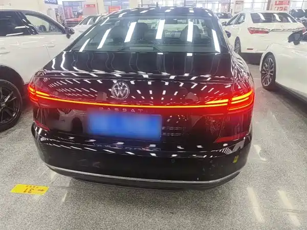 Volkswagen Passat 2025, фото 5
