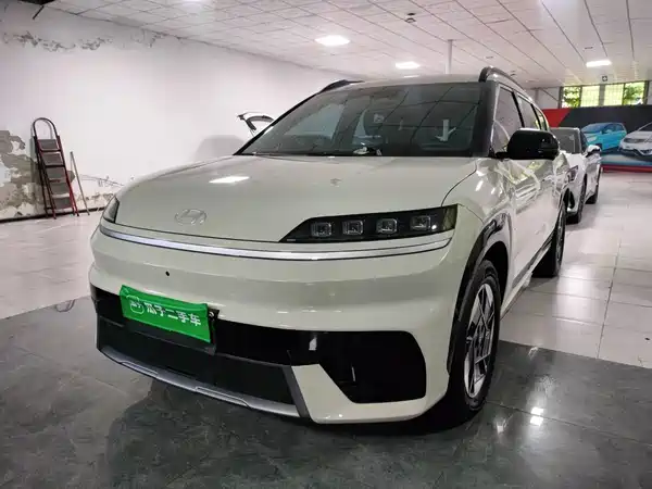 Hyundai ELEXIO 2025