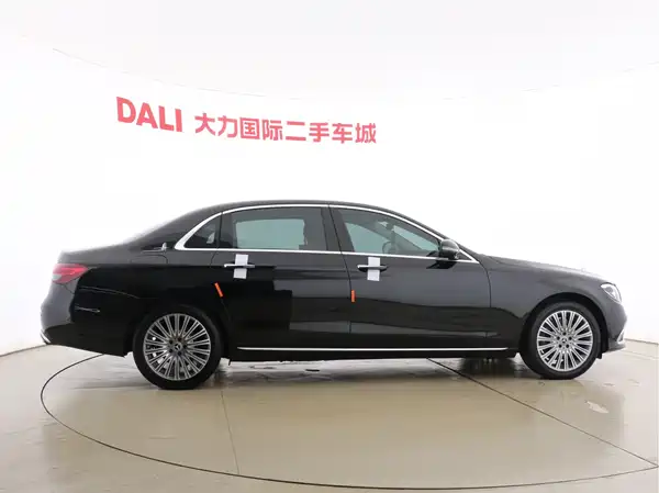 Mercedes-Benz E-Class 2023, фото 14