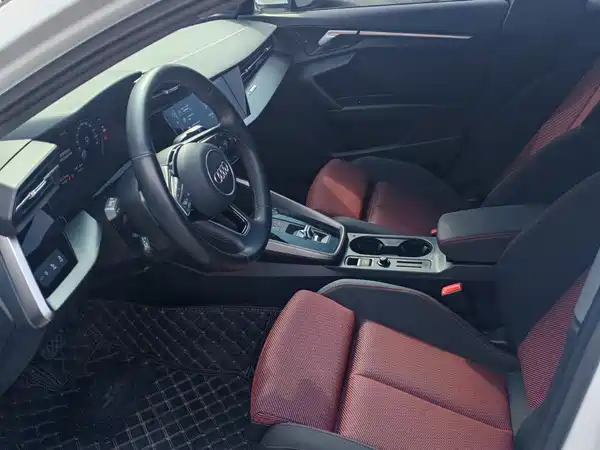 Audi A3 2023, фото 13