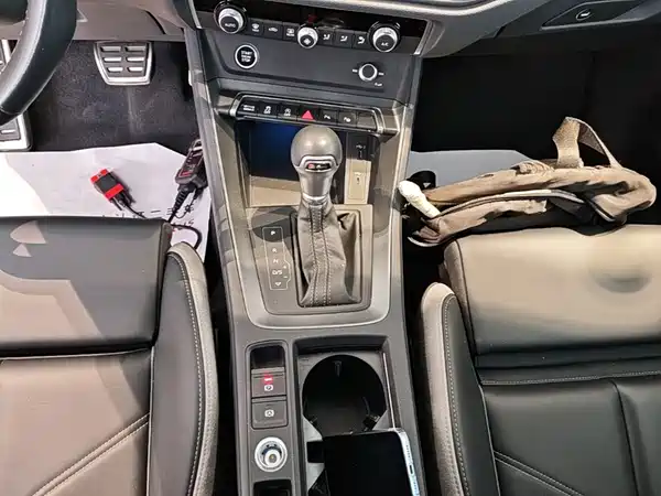 Audi Q3 2024, фото 13