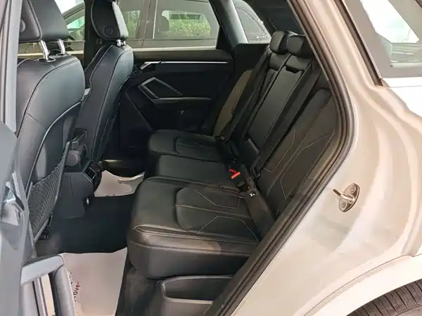 Audi Q3 2024, фото 16