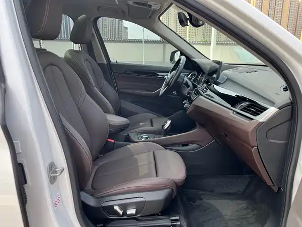 BMW X1 2022, фото 10