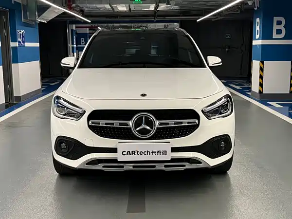 Mercedes-Benz GLA 2023, фото 2
