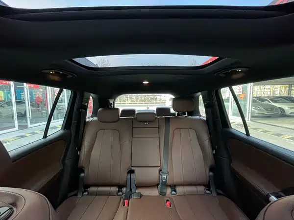 Mercedes-Benz GLB 2023, фото 23