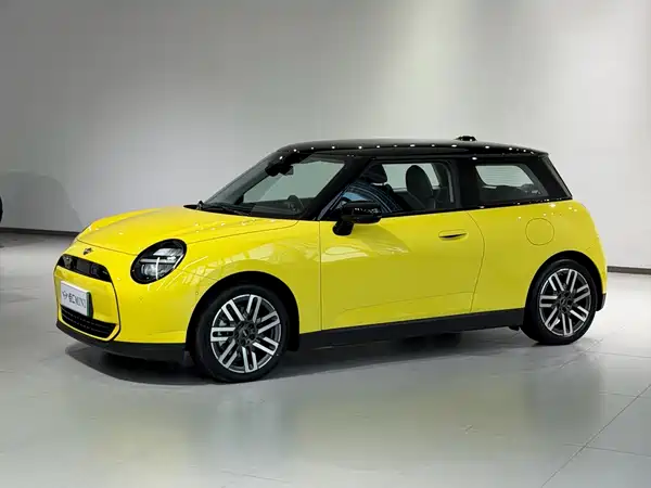 MINI Cooper SE 2024, фото 3