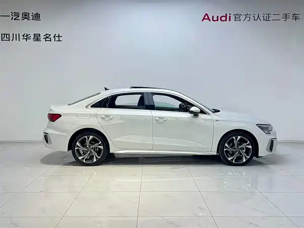 Audi A3 2023, фото 3