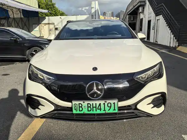 Mercedes-Benz EQE 2022, фото 2