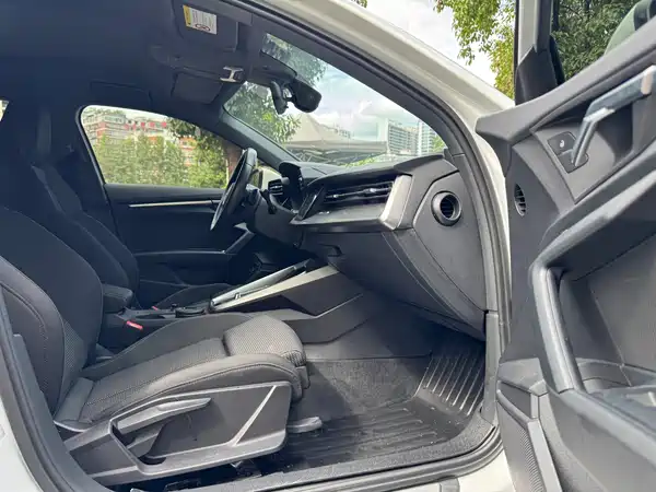 Audi A3 2022, фото 12
