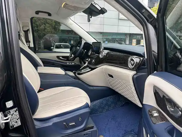 Mercedes-Benz Vito 2023, фото 9
