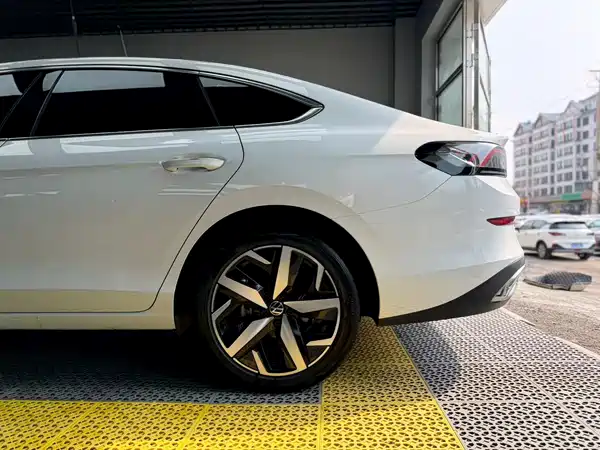 Volkswagen Lamando 2023, фото 7