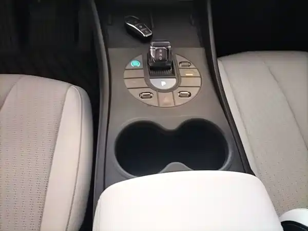 BYD Seal 05 DM-i 2025, фото 14