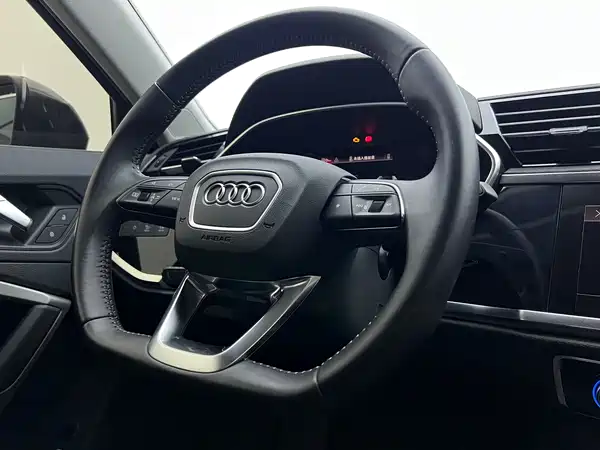 Audi Q3 2022, фото 9