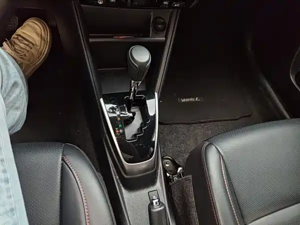 Toyota Yaris 2022, фото 15