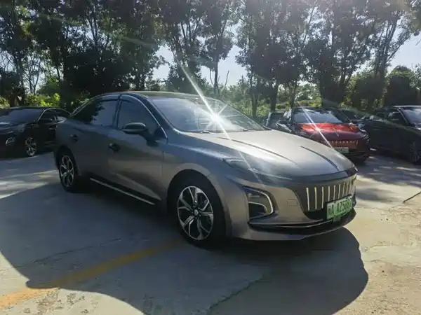 Hongqi E-QM5 2022, фото 2