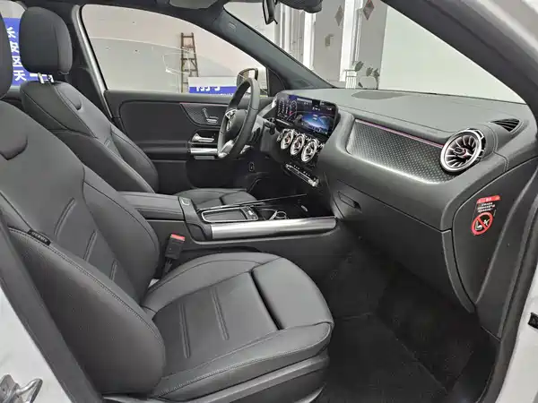 Mercedes-Benz GLA 2025, фото 10