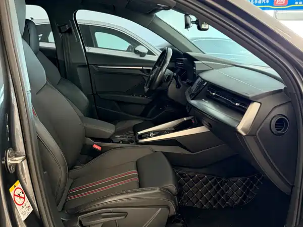 Audi A3 2021, фото 15