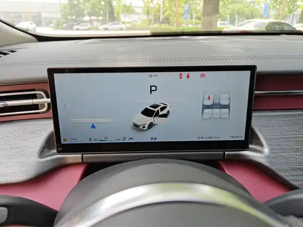 Hongqi H5 2025, фото 11