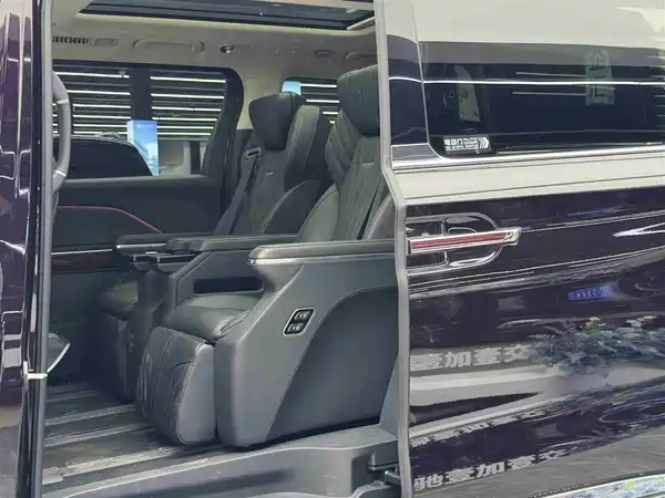 Hongqi HQ9 PHEV 2024, фото 7