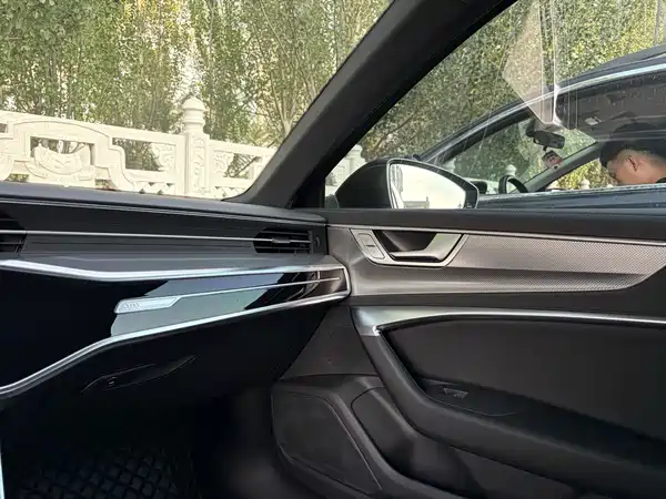 Audi A6L 2023, фото 20