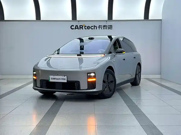 Li Auto i8 2025