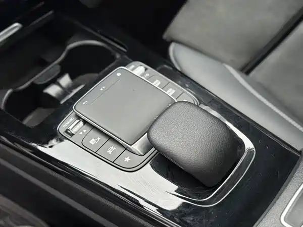 Mercedes-Benz A-Class 2020, фото 11